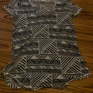 Women’s sz sm sheer Mudd short sleeve black & white